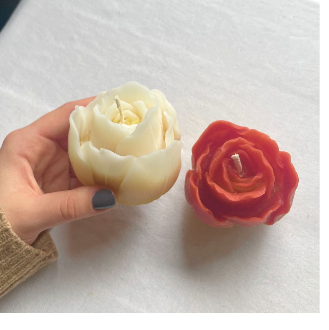 Frilly Tulip Candle in Pure Beeswax - Petals, Tulip, Flower Candle, Beeswax, Candle, Botanical, Handcrafted