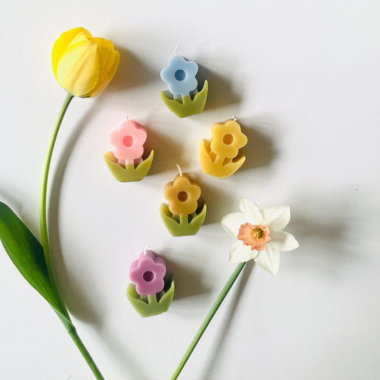 FLOWER beeswax candle / candle / spring / beeswax candle