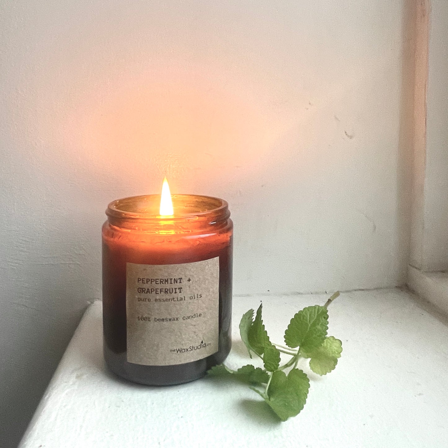 Peppermint & Grapefruit - Pure Beeswax Candle - Amber Glass Jar With Pure Essential Oils // Beeswax Candle - Jar Candle, 50 hour burn time