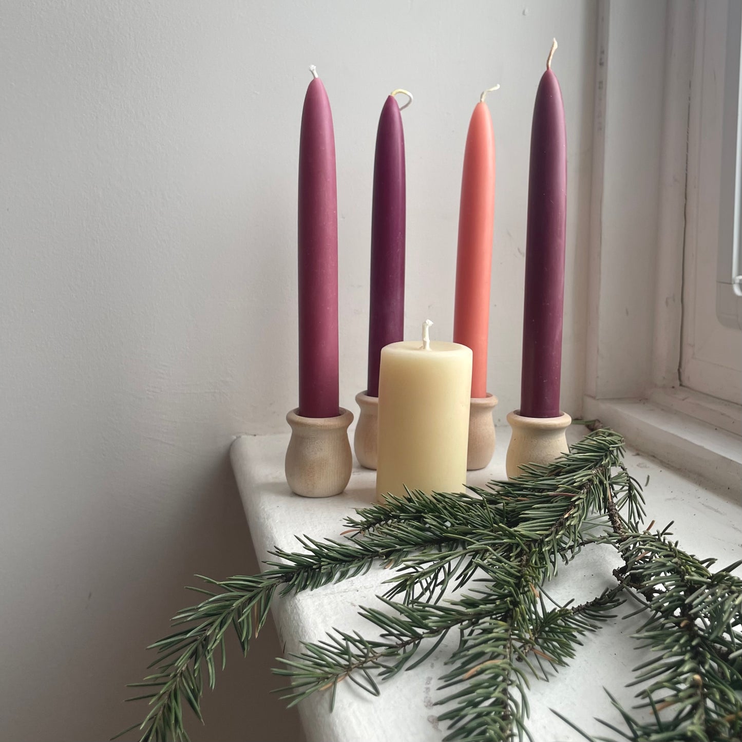 Advent Candle Set - Beeswax Candles - Taper Candles Set of 4 in Purple and Pink, White Pillar - Pure 100% Beeswa