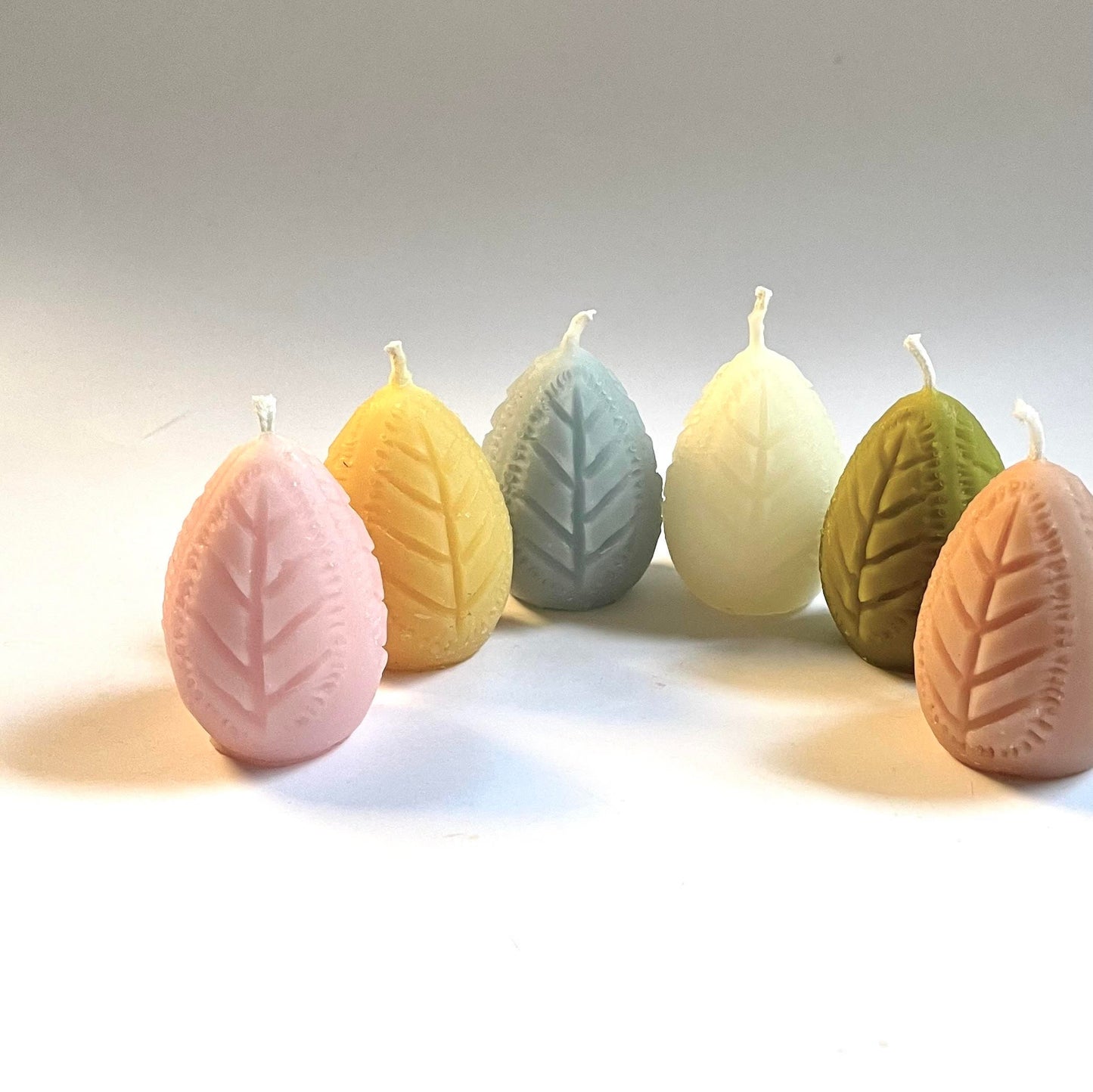 Pure beeswax egg candles / PASTELS / eggs / Easter eggs / beeswax candle, individual or SET of 6