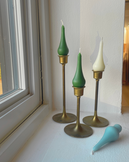 Midcentury Modern Tapers - Pure 100% beeswax - BOX of 4 // Tapers, MCM, Vintage Style