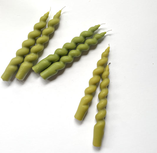 Green Beeswax Wavy Curvy Taper Candles, Pair of 2 // Tapers, Twist, Tapered Candles, Beeswax Candles, 8" Tapers