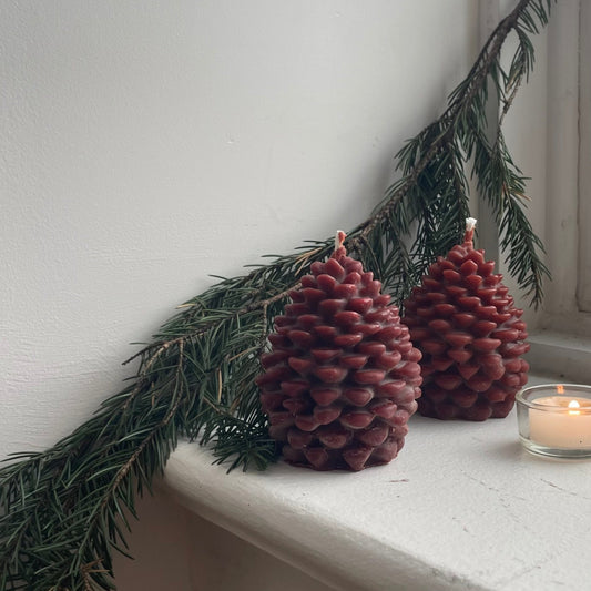 Beeswax Pinecone Candle in Rust Brown / Woodland, Pinecone, Candle, Forest Candle
