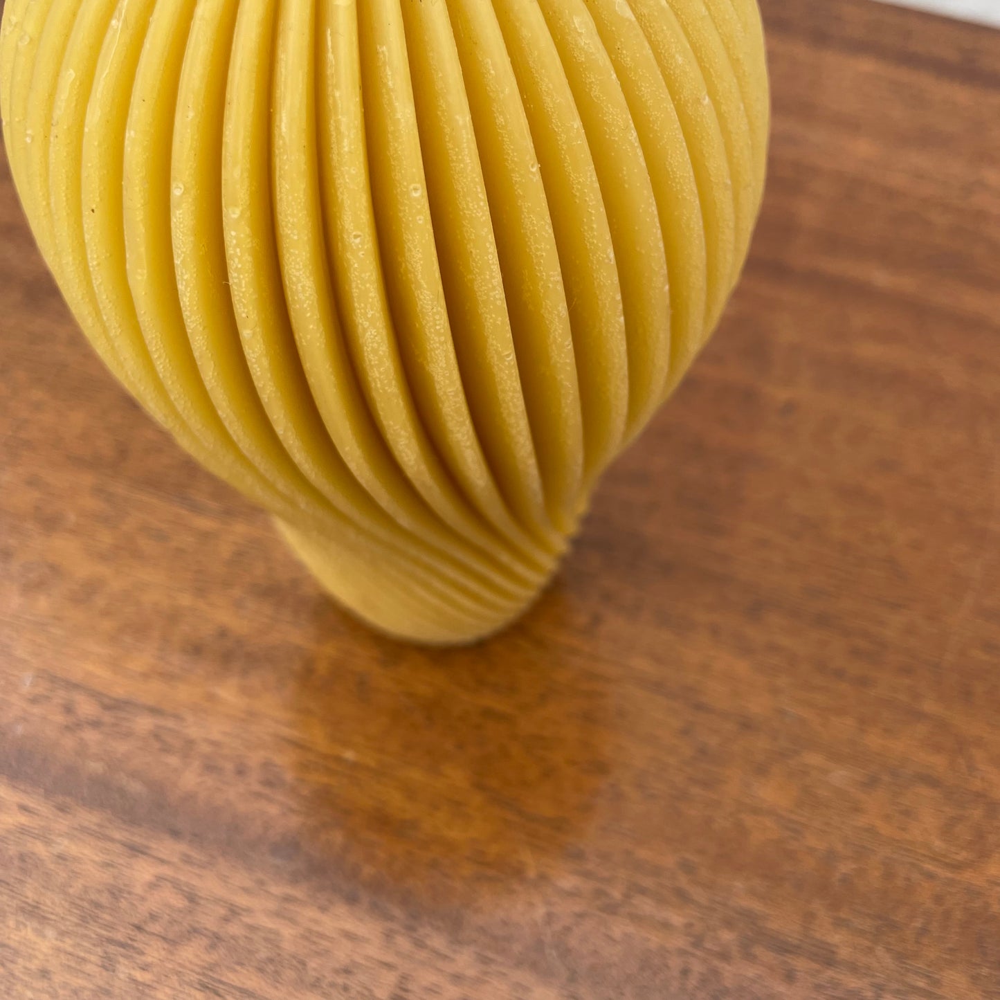 Spiral Swirl Pillar in Pure Beeswax // Fluted Pillar Candle  / Beeswax Candle