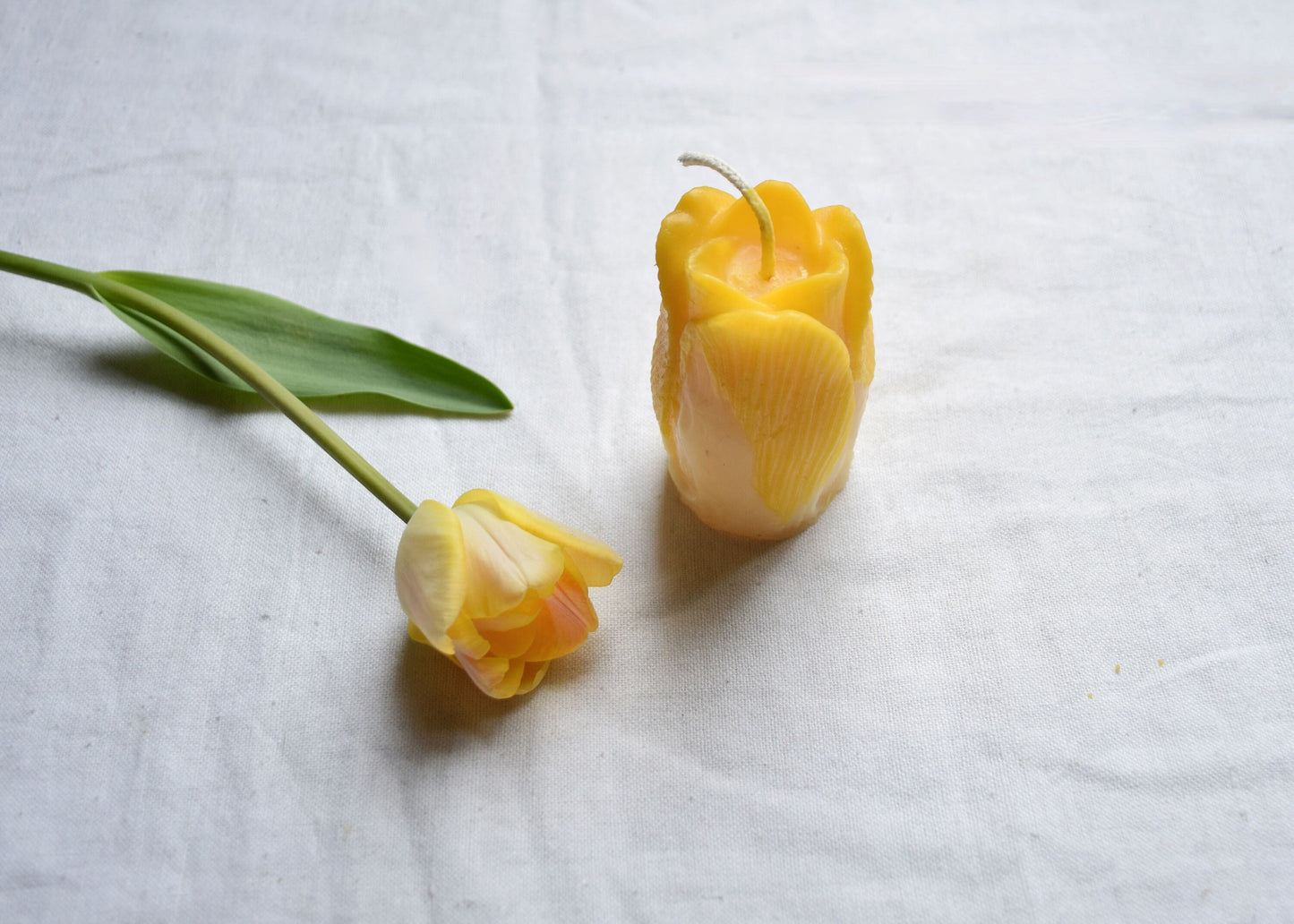 Tulip Beeswax Candle - Many Color Choices // Tulip, Flower Candle, Beeswax, Candle, Gift for Teacher, Mothers Day