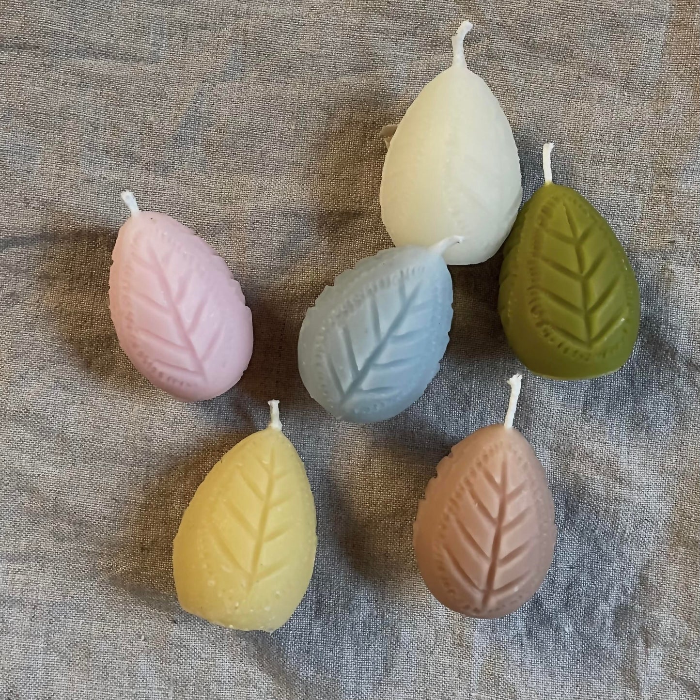 Pure beeswax egg candles / PASTELS / eggs / Easter eggs / beeswax candle, individual or SET of 6